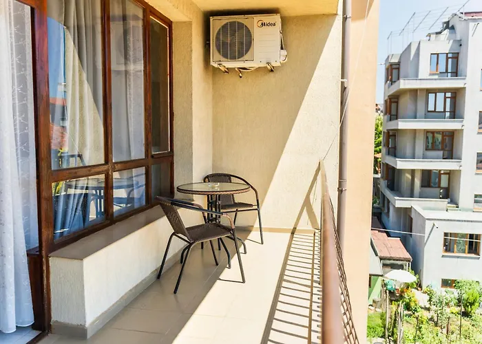 Къща за гости Family House Katerini Несебър