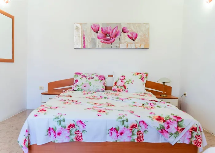 Family House Katerini 3* Несебър