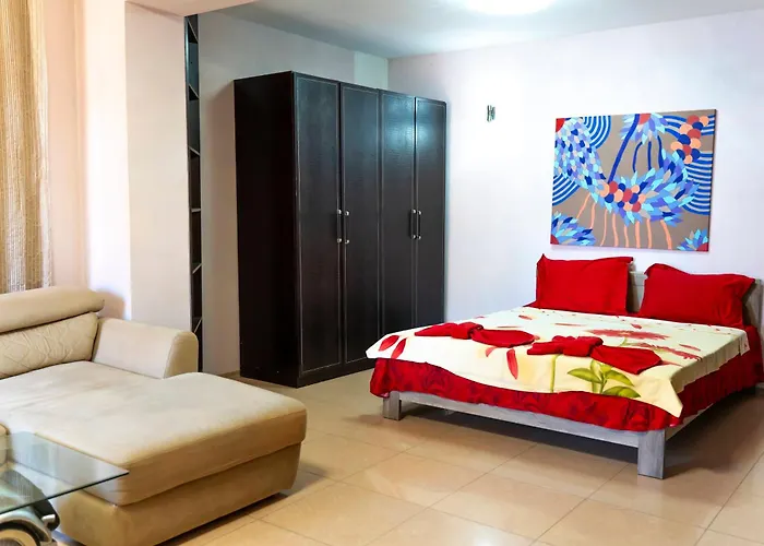 Къща за гости Family House Katerini 3*